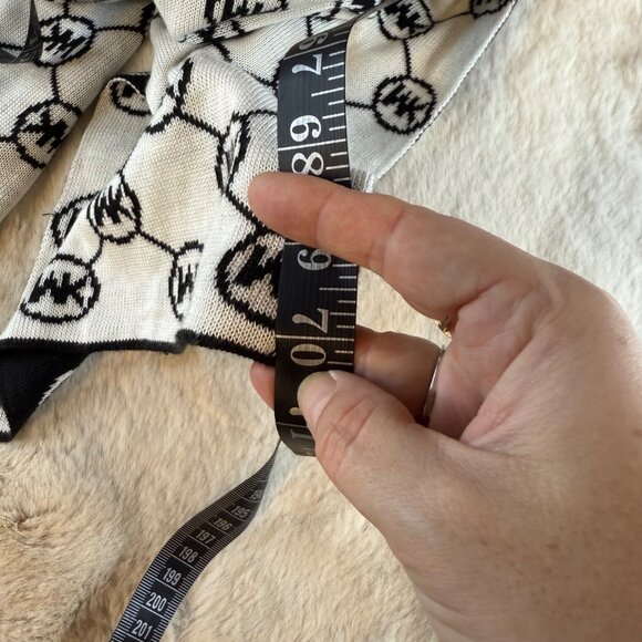Michael Kors Knit Beanie & Scarf Set Black White Logo Pattern O/S NWT - Picture 6 of 6